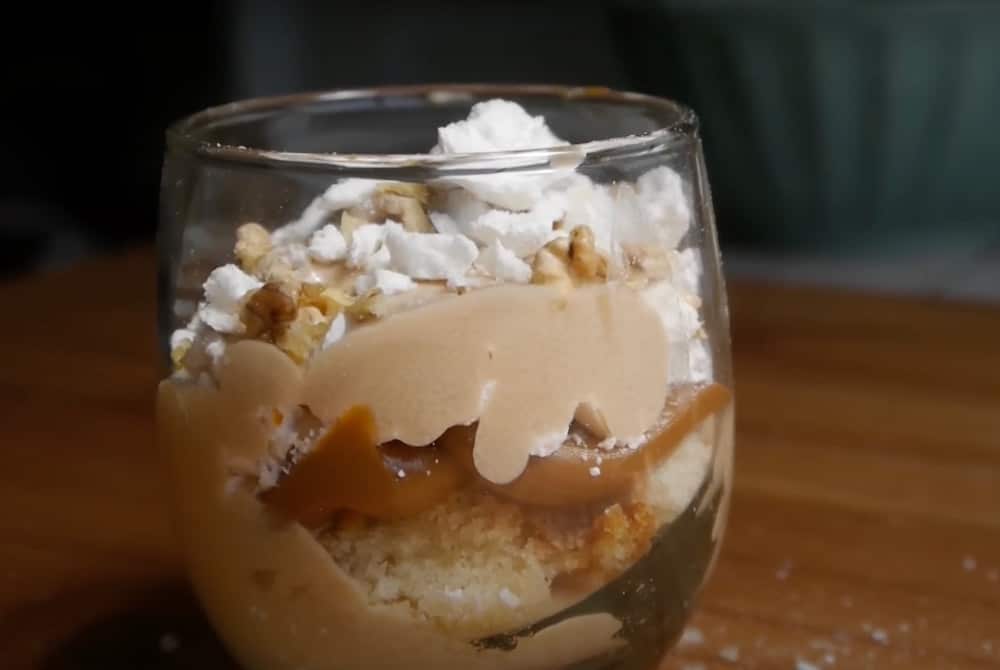 postre en copas para navidad con dulce de leche