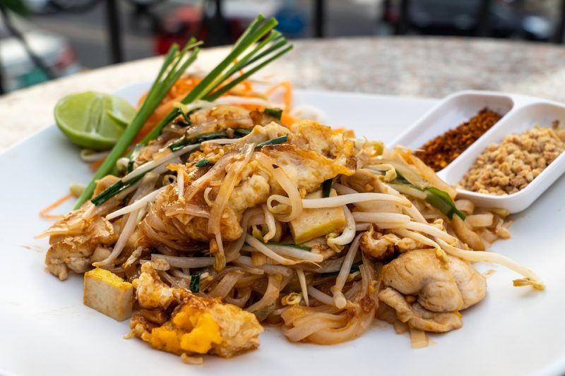 pad thai wok