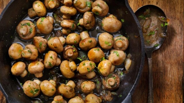 cómo hacer champiñones al ajillo