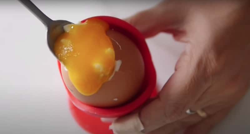 como hacer huevos pasados por agua