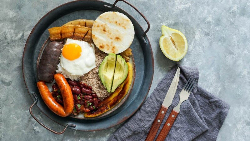 bandeja paisa ingredientes