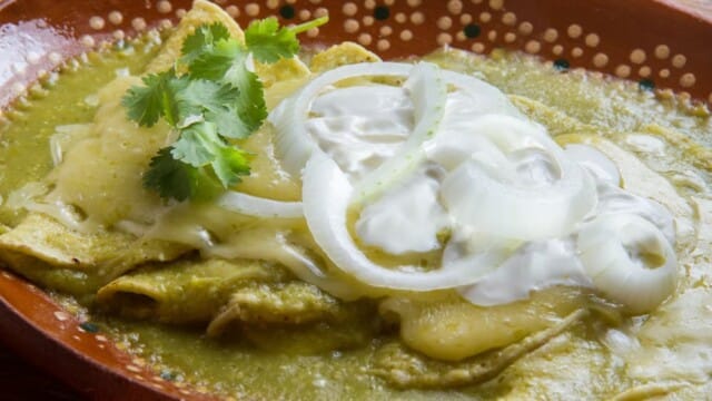 enchiladas verdes de pollo