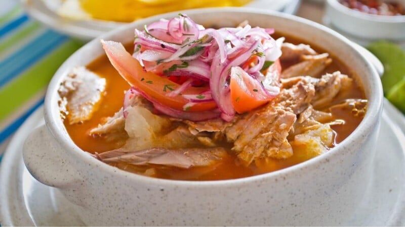 receta de encebollado de pescado